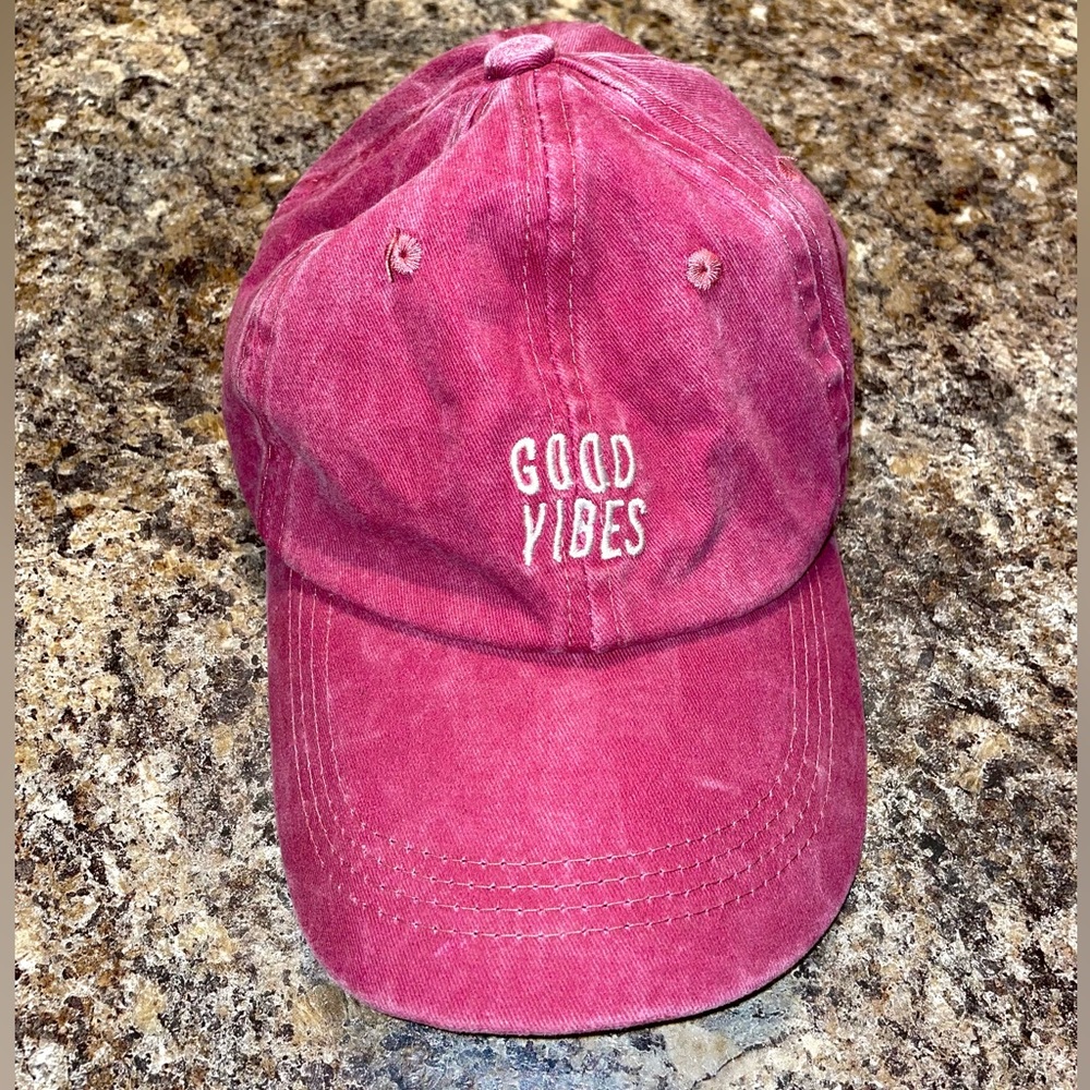 ⚡️2/$15 Heather Red Wine Vintage Wash Style “Good Vibes”Vivian Roe Hat - NWOT